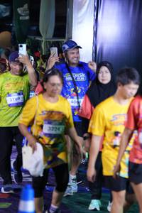 BIB: 3769, 3225, 4060
                            <button type="button" onclick="openModal(26261153)" class="btn btn-primary btn-sm float-right btn-popup" data-toggle="modal" data-target=".modal-high-quality">
                        <i class="fas fa-shopping-cart"></i> Add to Cart
                    </button>
                                            <button type="button" onclick="isThisMe(26261153, true)" class="btn btn-success btn-sm float-right btn-popup btn-isme hidden" data-toggle="tooltip" data-placement="bottom" title="นี่คือรูปของคุณใช่ไหม คลิกที่นี่เพื่อเอาเข้าอัลบั้ม">
                        <i class="fas fa-plus"></i> Add to album
                    </button>
                    <button type="button" onclick="isThisMe(26261153, false)" class="btn btn-warning btn-sm float-right btn-popup btn-isnotme hidden">
                        <i class="fas fa-ban"></i> Remove from album
                    </button>